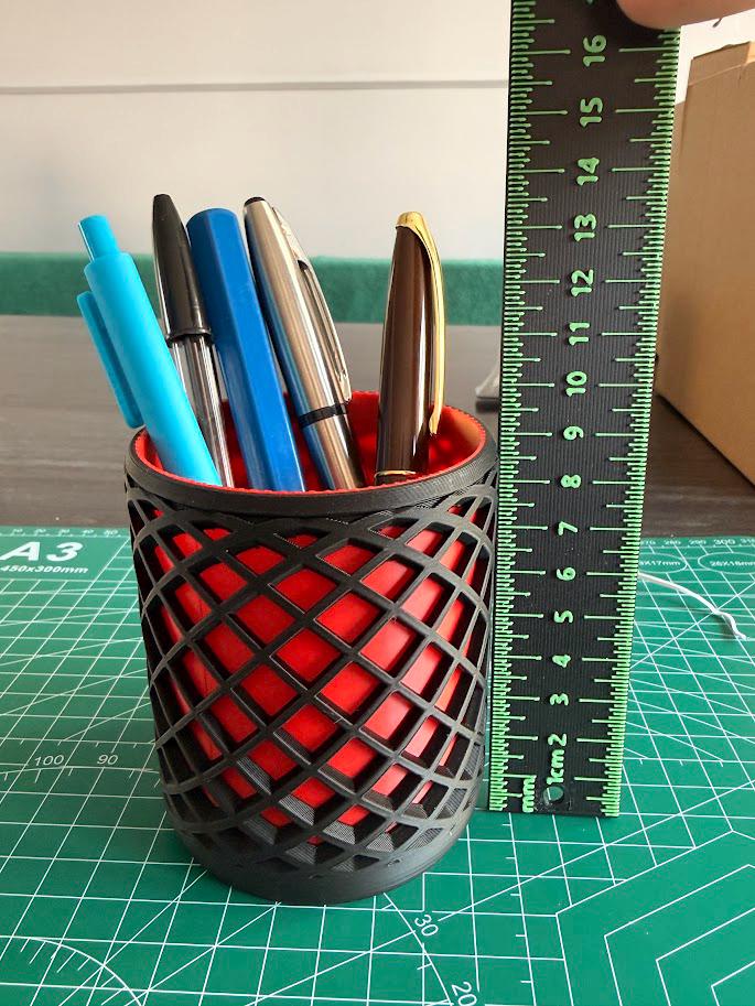Modern Lattice Pen Holder – Dual-Layer Geometric Desk Organizer Cup