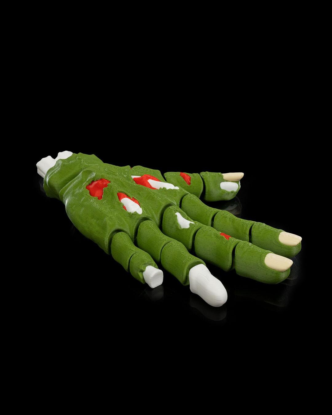 Articulated Zombie Hand - 3D Printed Creepy Fidget Toy &Halloween Decor